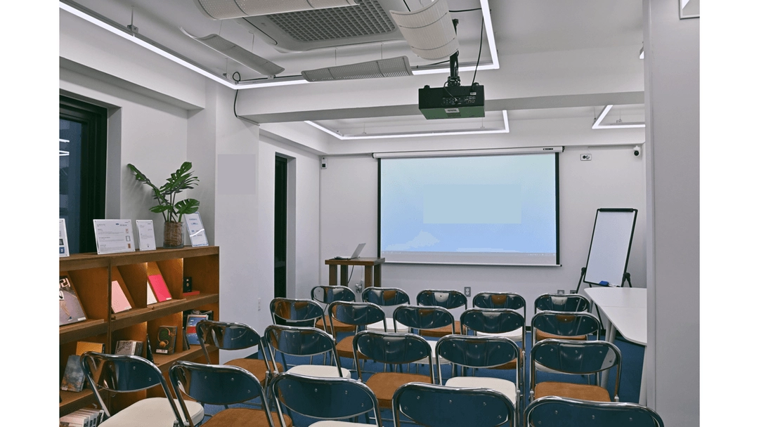 [급처/일괄] 카페·소호사무실 가구 총 34점 파격 처분 (테이블 4개 + 코듀로이 접이식 의자 30개 이미지