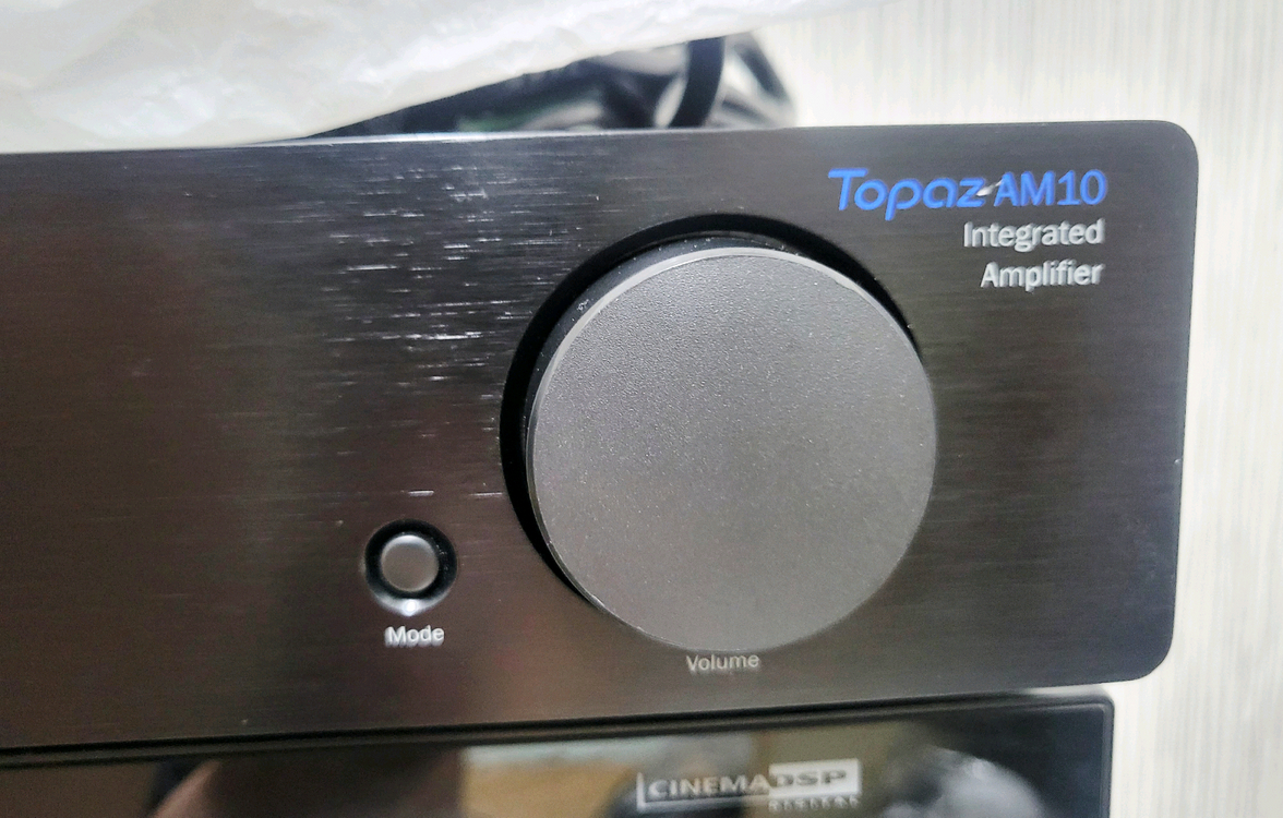 캠브리지오디오 TOPAZ AM10 포노 앰프 리시버 + 리모콘 이미지