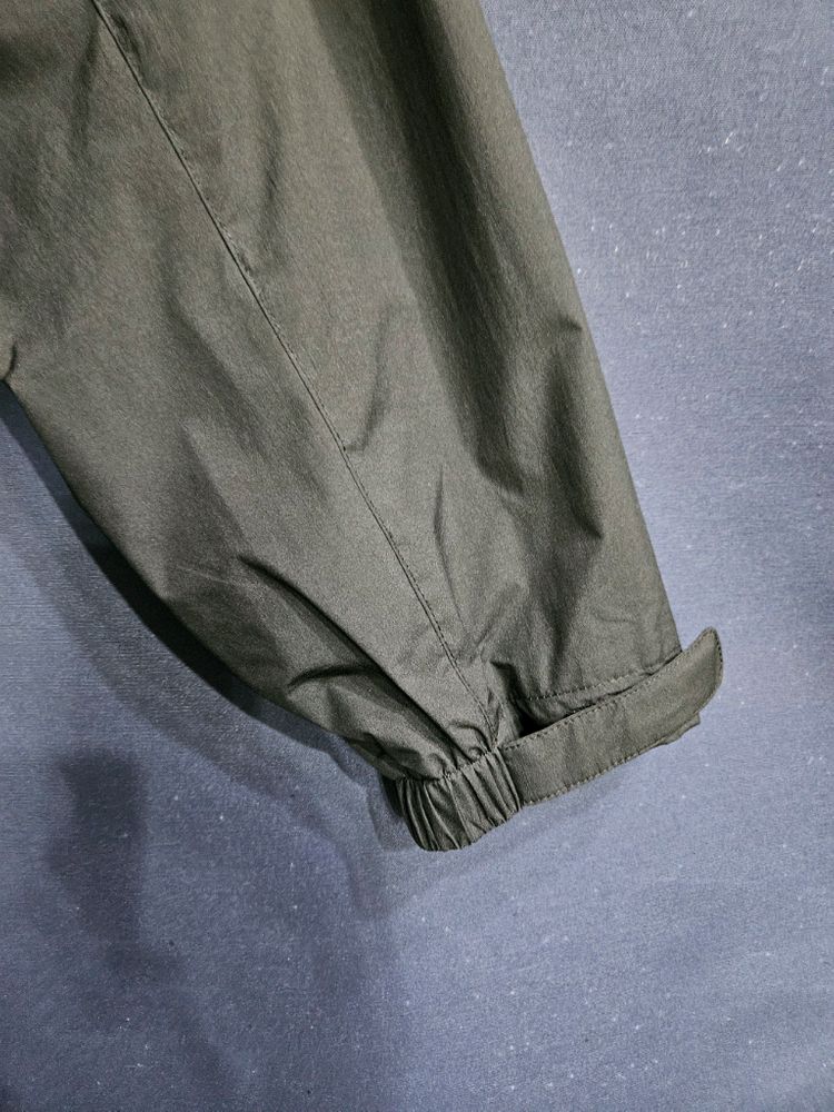 커버낫 블랙 남성 세미오버핏 100 바람막이 자켓 이미지