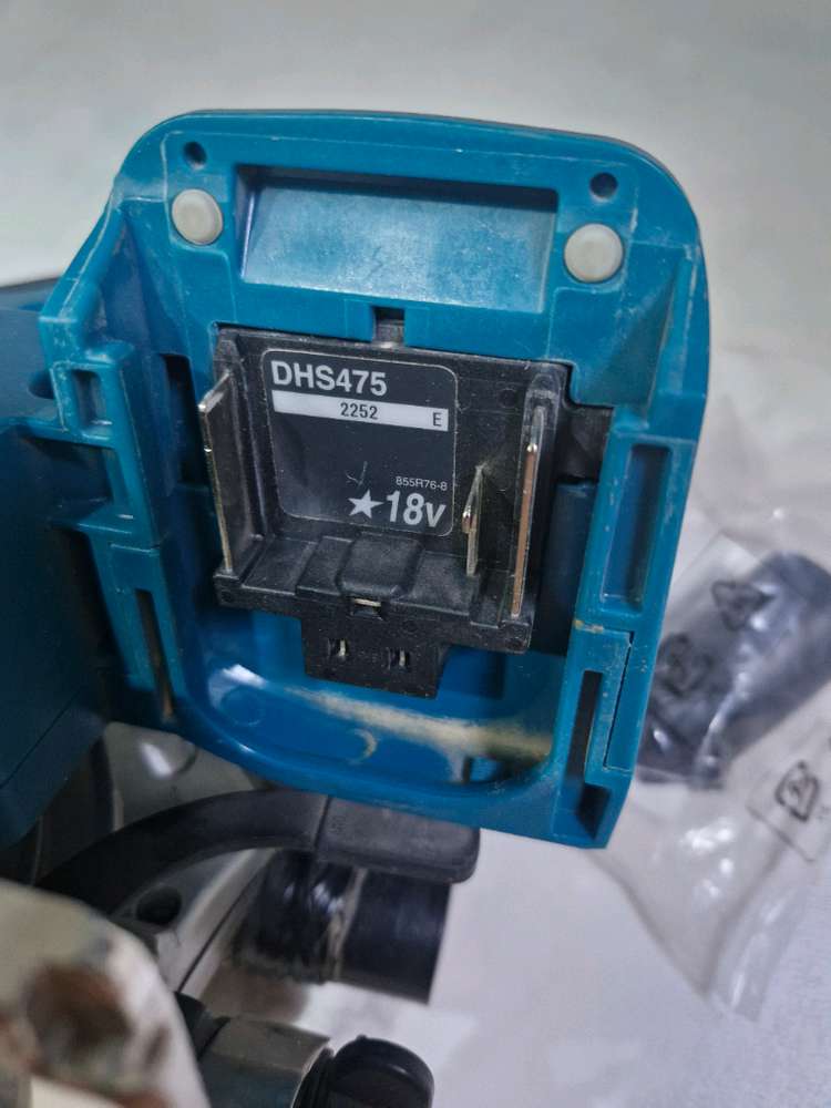 마끼다 DHS475 18V 충전원형톱 이미지