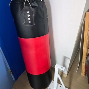 샌드백 및 고정쇠 이미지
