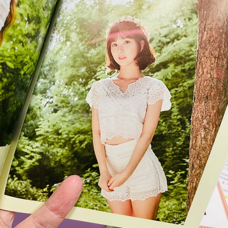 [중고음반/CD] 여자친구 GFRIEND - LOL (Lots Of Love) 이미지