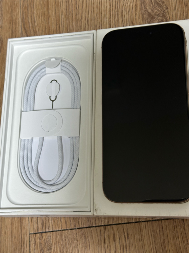 아이폰16프로 데저트 티타늄 256GB 사용1회 새상품급 이미지