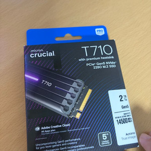 [미개봉]마이크론 T710 PCIe 5.0 2테라 팝니다 (방열판 포함 버전)(D램탑재) 이미지