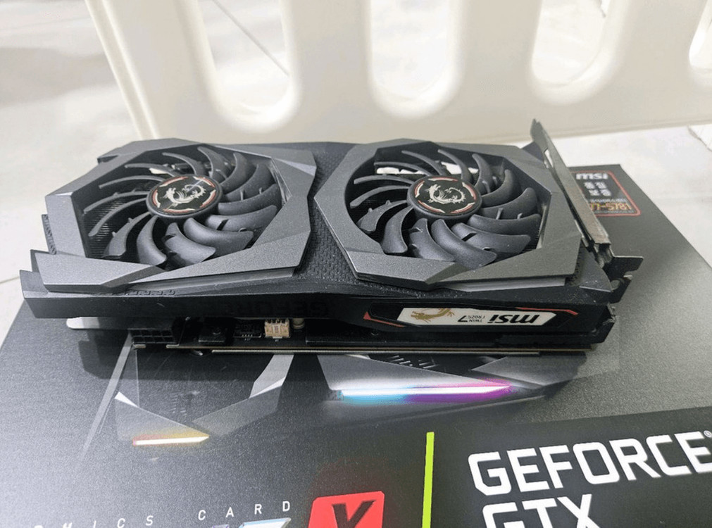 GTX 1660 SUPER 그래픽카드 이미지