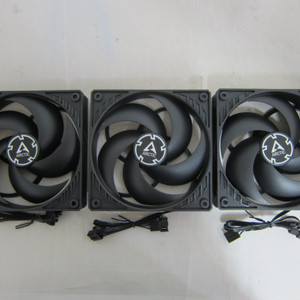 [시스템쿨러] ARCTIC P12 PWM PST x 3개 이미지
