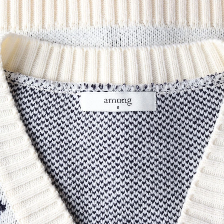 어몽 22FW 플라워 시드 자카드 버튼 베스트 아이보리 이미지