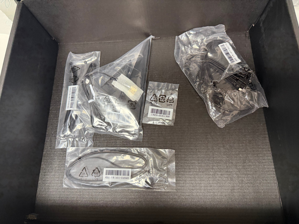 5900+X570 DARK HERO + 커세어 벤저스프로 RGB DDR4 3600 CL14 16GB 세트 판매합니다 이미지