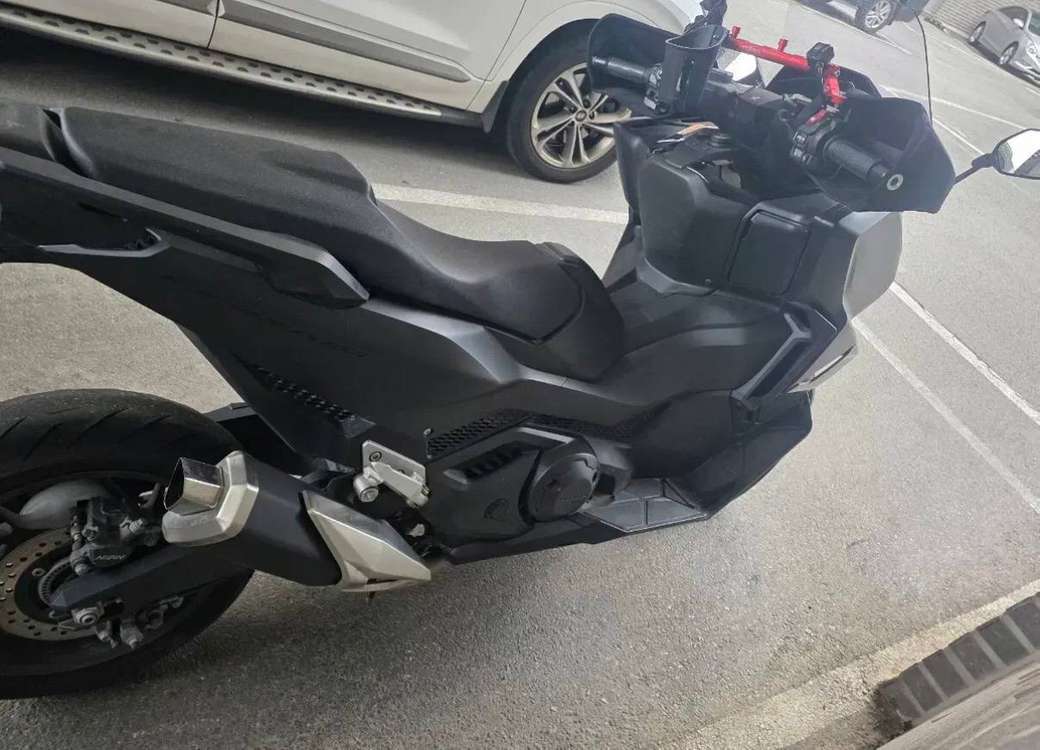 2025 포르자750 판매합니다 7000km 신차급 이미지