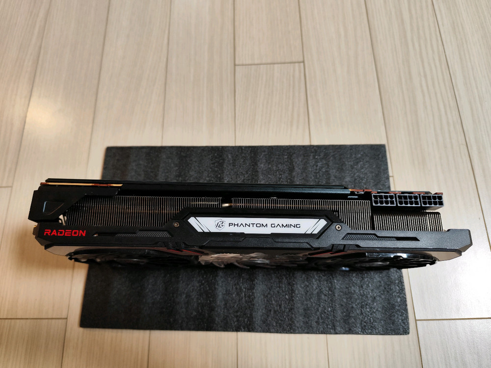 라데온 RX 6800 XT 그래픽카드 이미지