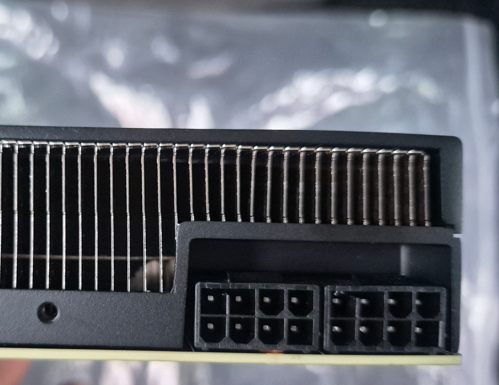 지포스 RTX 3090 그래픽카드 거의 새것 판매합니다 이미지