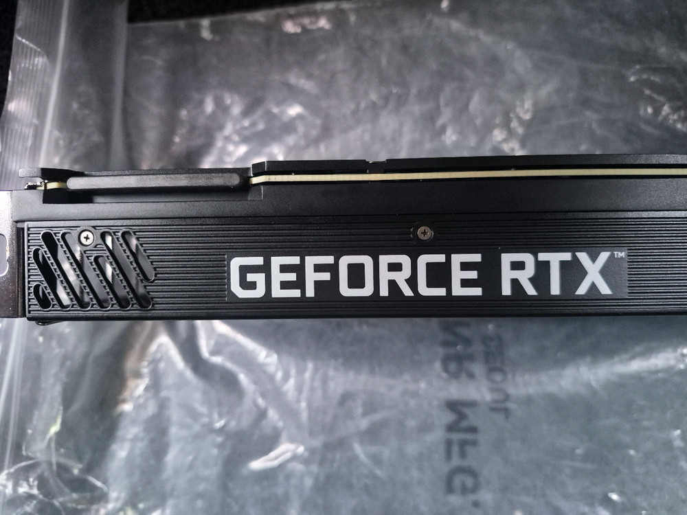 지포스 RTX 3090 그래픽카드 거의 새것 판매합니다 이미지
