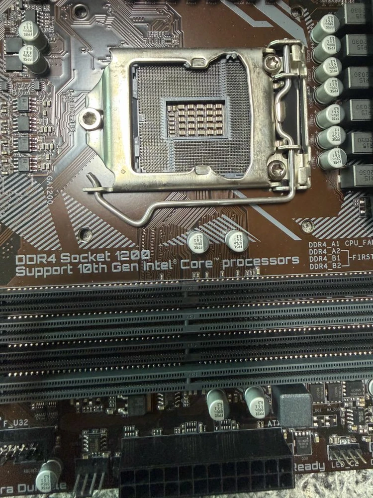 기가바이트 z490 ud 메인보드 이미지