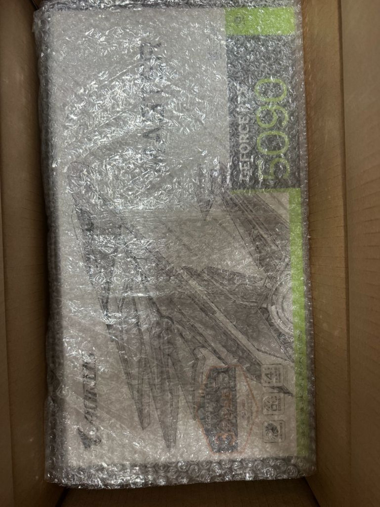 (미개봉)기가바이트 RTX 5090 마스터 ICE D7 32GB 피씨디렉트 이미지
