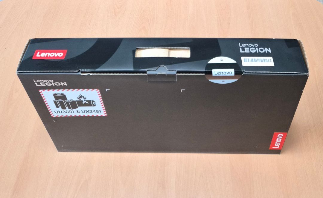 [미개봉]레노버 LEGION Pro 7 16IAX10 U9 5090 Plus 64GB W11 게이밍노트북 판매합니다 이미지