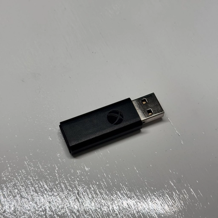 엑스박스 게임패드 3세대 + USB 동글 이미지