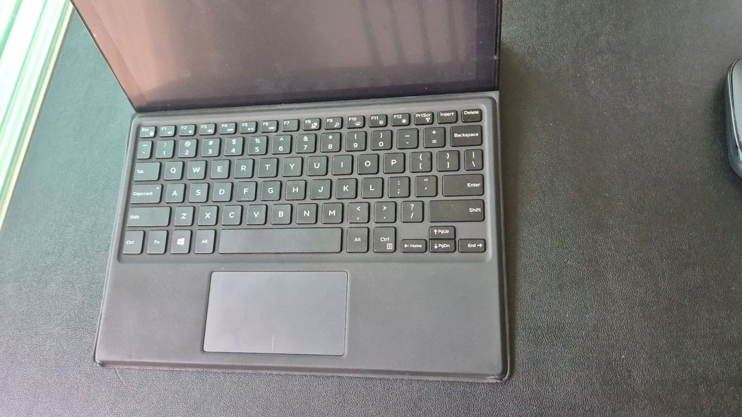 dell latitude 5290 2in1 노트북 팝니다. 이미지