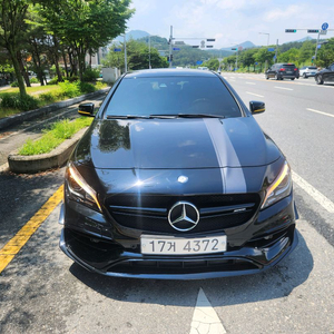 (개인)2018년형-벤츠 CLA45AMG 50주년 에디션차량 판매합니다 이미지