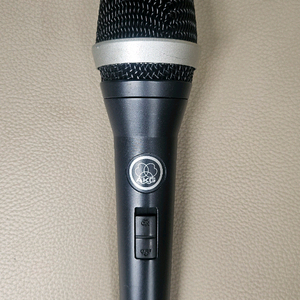 AKG D5 다이나믹 마이크 (보컬용) 이미지