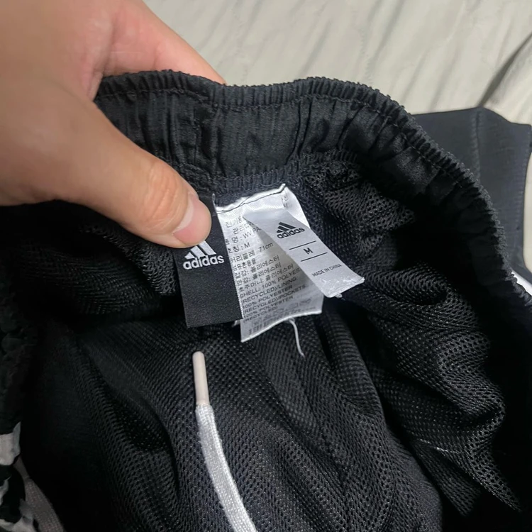 아디다스 우븐 트랙팬츠 M 트레이닝복 운동복 절개 사이드 블랙 이미지