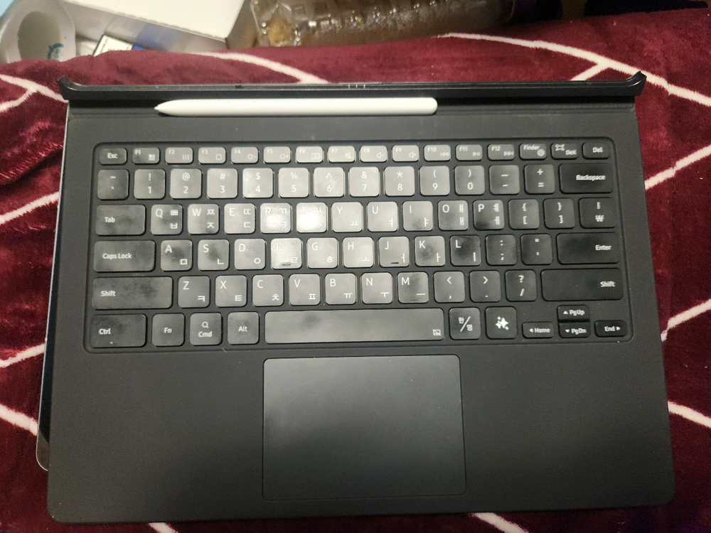 갤럭시 탭S10FE+ 128GB WiFi + 매직키보드 이미지