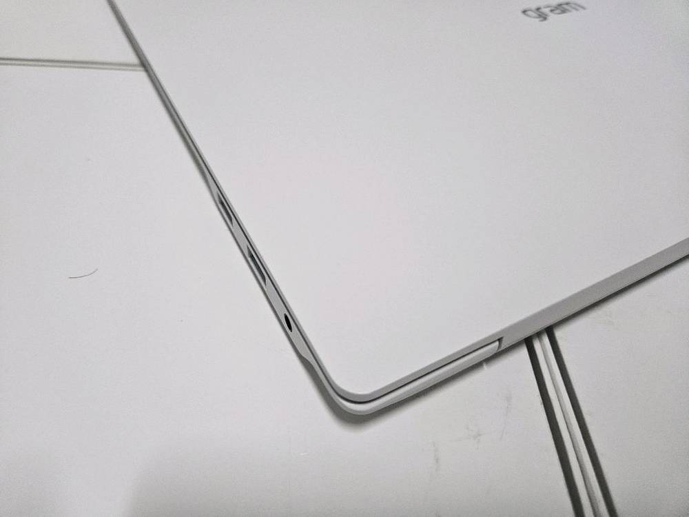 LG그램 프로 17Z90SP 노트북 17인치 U5/램16/SSD256/RTX3050 이미지