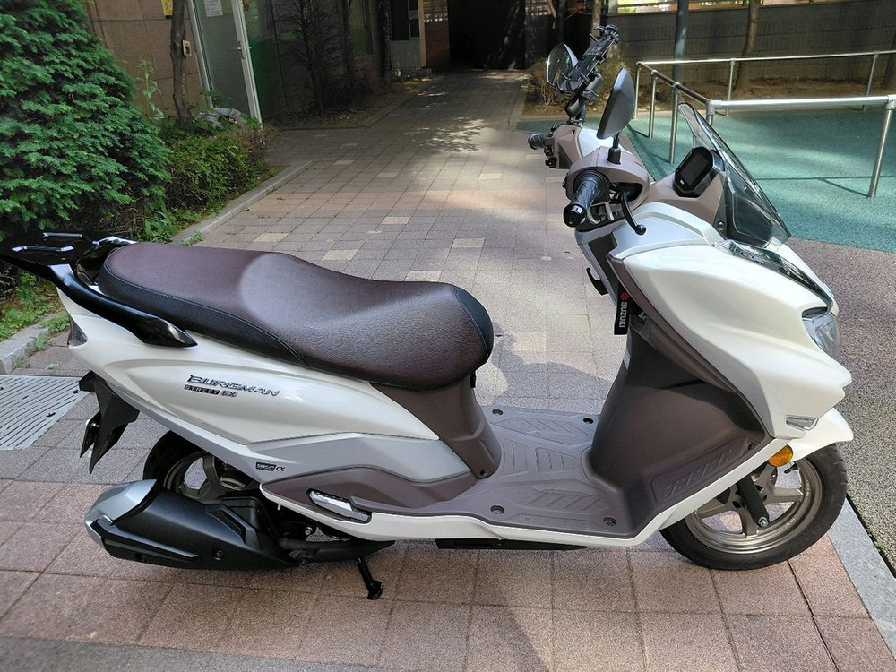 스즈키 버그만 스트리트 EX 125 신차급 팔아요 이미지