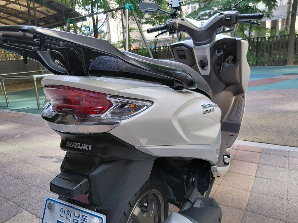 스즈키 버그만 스트리트 EX 125 신차급 팔아요 이미지