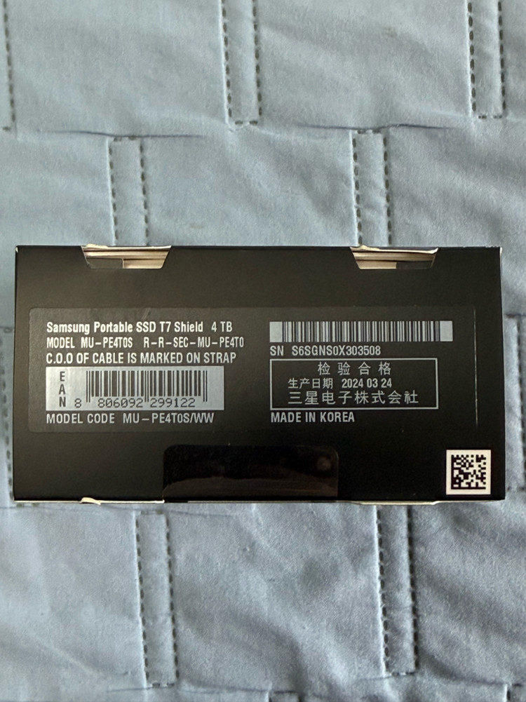 [팝니다] 삼성 SSD T7 Shield 4TB 미개봉 새제품 외장SSD 이미지