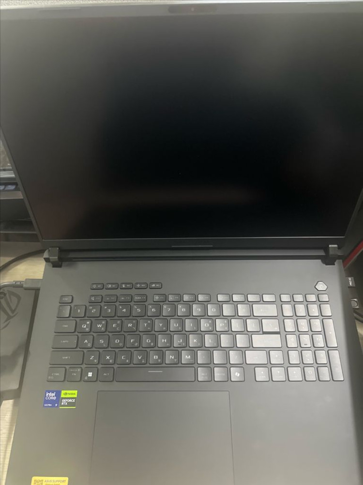 ROG STRIX SCAR 5090 18인치 게이밍노트북(2025년형) 램추가 총 64기가 2TB 이미지