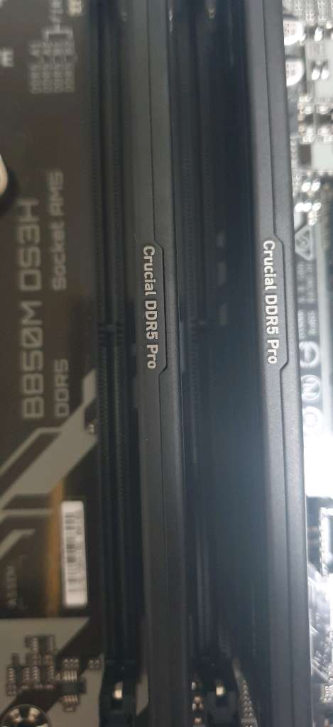 라이젠 7500F 32G 1T RTX 4070 SUPER 미사용 신품동일 본체 이미지
