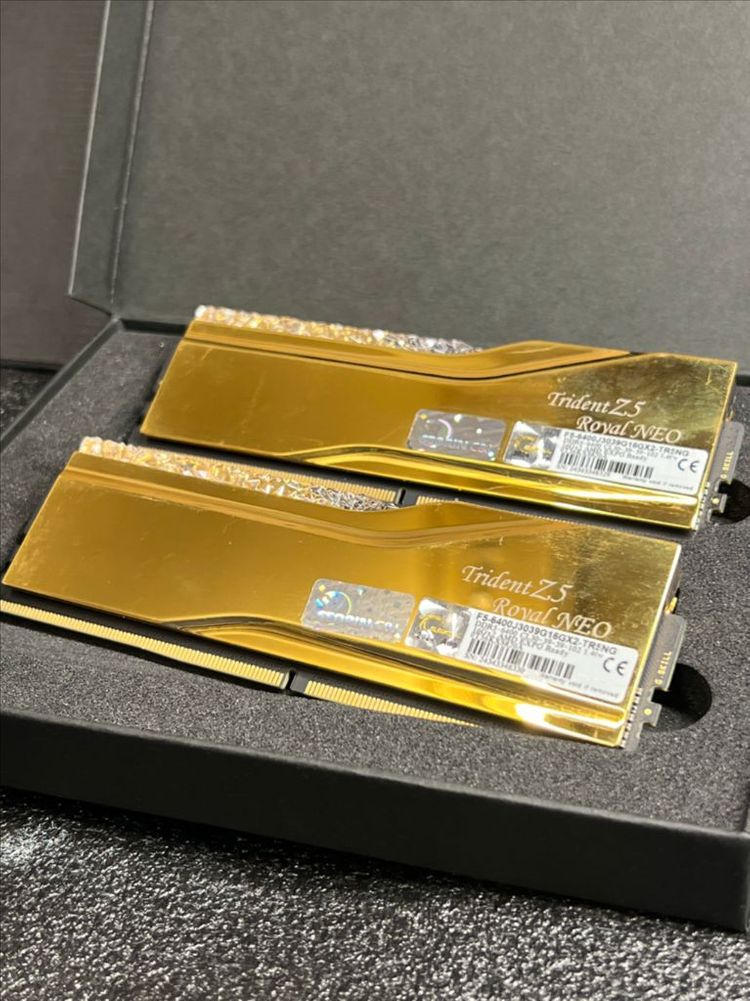 지스킬 로얄골드 DDR5 6400 CL30 32GB 셋 TRIDENT Z5 ROYAL NEO 골드 이미지
