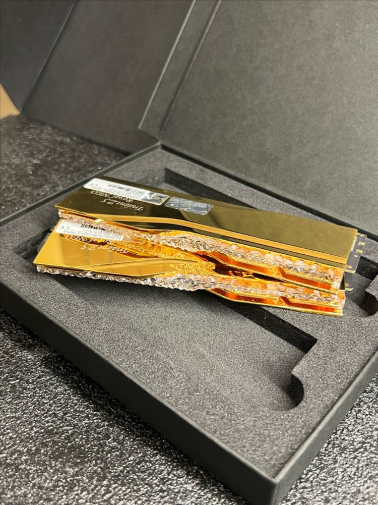지스킬 로얄골드 DDR5 6400 CL30 32GB 셋 TRIDENT Z5 ROYAL NEO 골드 이미지