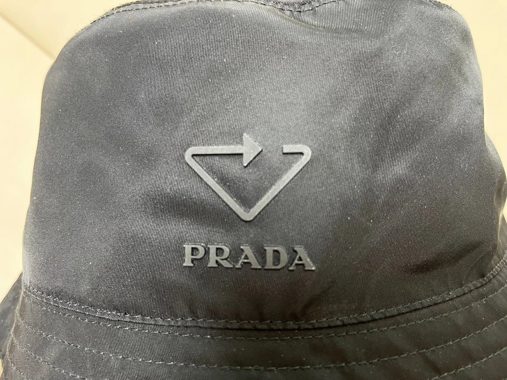 프라다 PRADA 블랙 리나일론 버킷햇 L사이즈 새제품 이미지
