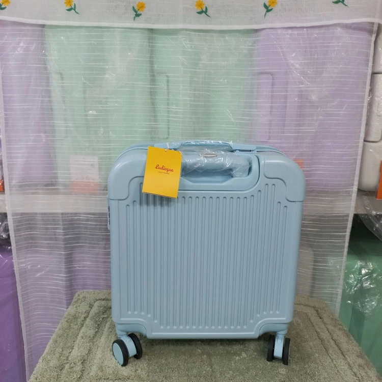 18인치캐리어 베르사유 블루 새상품 이미지