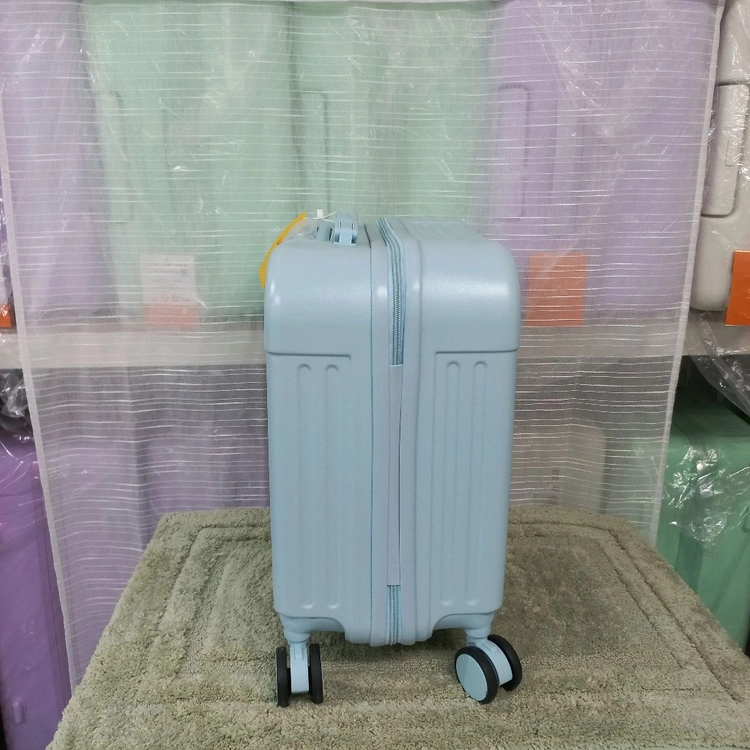 18인치캐리어 베르사유 블루 새상품 이미지