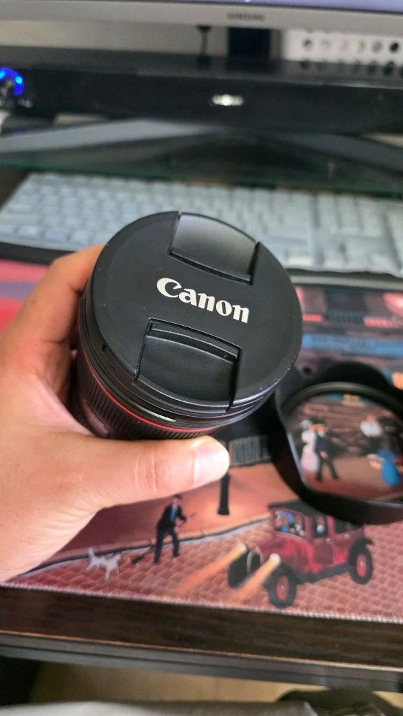 신계륵 | 캐논 EF 24-70mm F2.8L II USM 렌즈 이미지