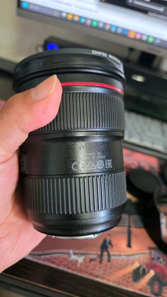 신계륵 | 캐논 EF 24-70mm F2.8L II USM 렌즈 이미지