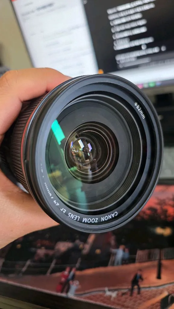 신계륵 | 캐논 EF 24-70mm F2.8L II USM 렌즈 이미지
