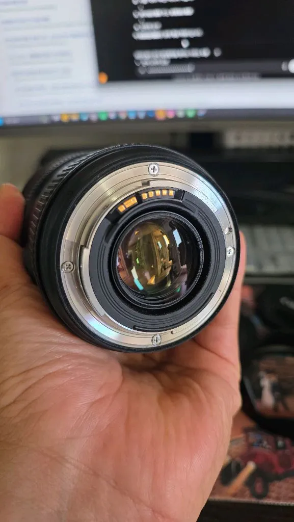 신계륵 | 캐논 EF 24-70mm F2.8L II USM 렌즈 이미지