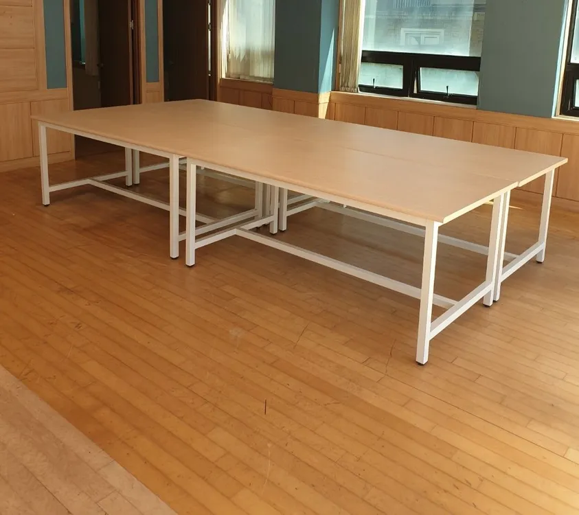 원형테이블 원탁 파티션 책상 서랍 의자 철제캐비넷 철재옷장 회의용테이블 회의용의자 책장 수납장 진열장 이미지