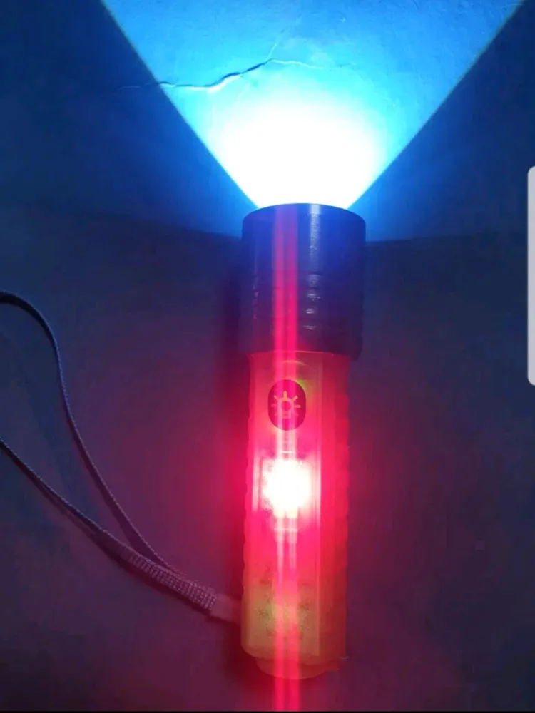 (무료배송)괴물급 밝은랜턴,손전등,낚시,해루질,캠핑 이미지