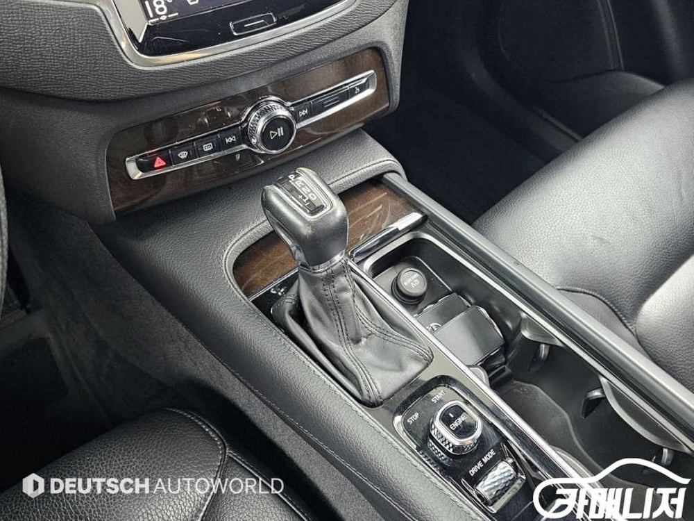 [볼보]XC90 2세대 2.0 T6 AWD 인스크립션 이미지