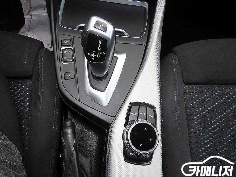 [BMW]1시리즈 (F20) 118d M 스포츠 섀도우 에디션 (5인승) 이미지