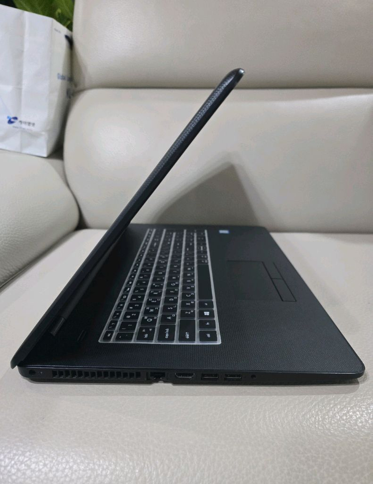 17인치 HP 가성비 사무용 노트북(외관A급,램8GB,256GB) 이미지