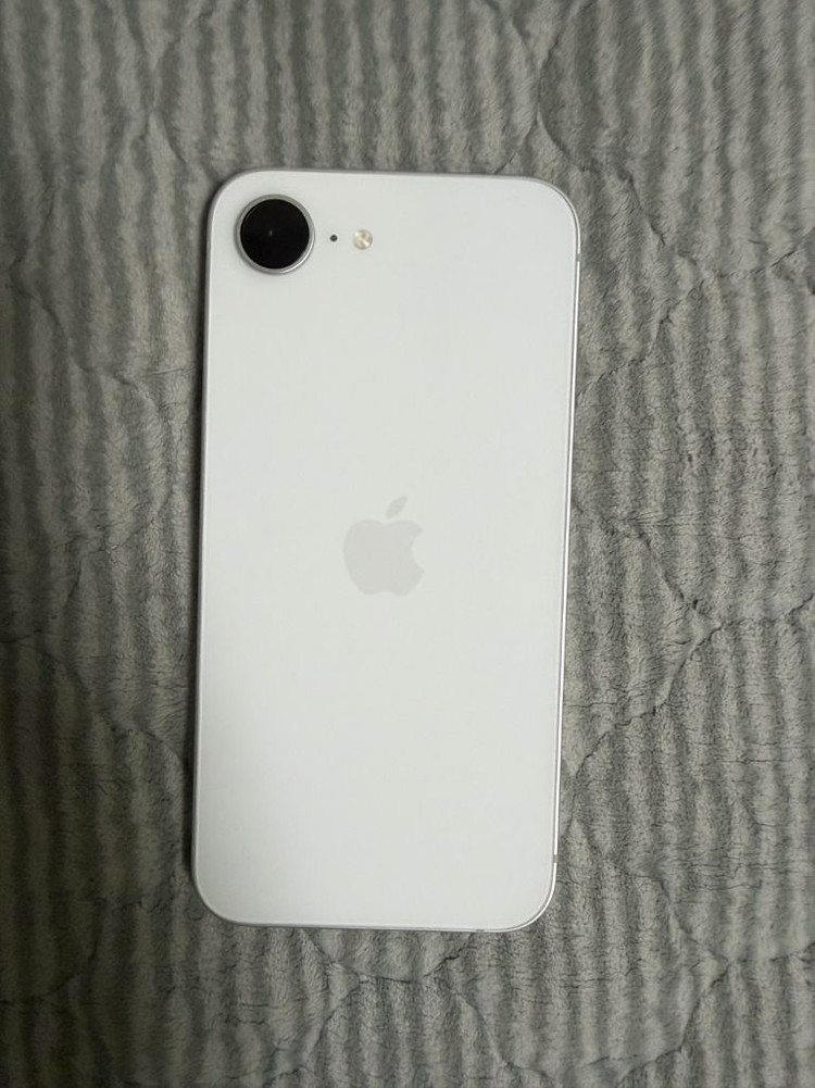 아이폰 16e 화이트 256GB 풀박스 이미지