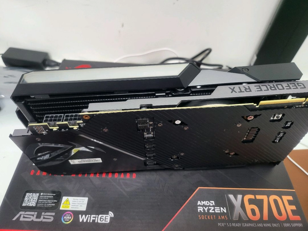 rtx2080ti asus matrix 이미지