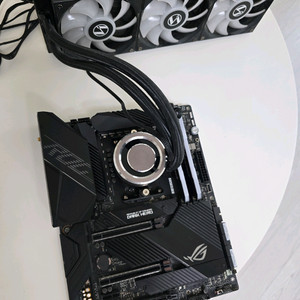 5800X3D + X570 다크히어로 + 커세어 벤전스 RGB SL DDR4 32GB (16GB x 2) 3600 이미지