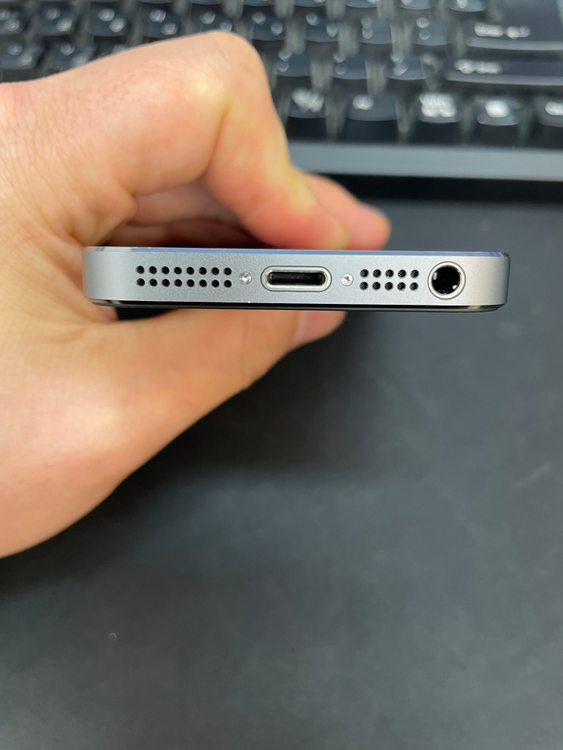 아이폰5S 그레이 16GB 해외판 배터리91% 상태좋은 중고10만5천팜 이미지