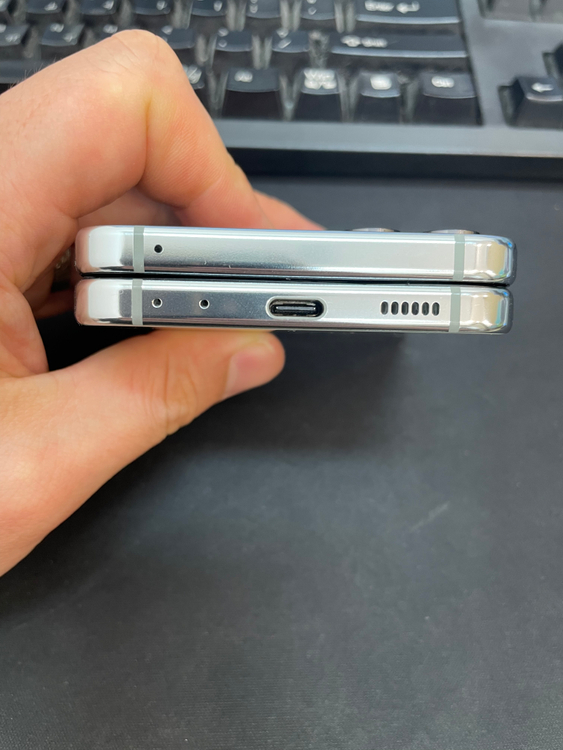 갤럭시Z플립5 민트 256GB 무잔상 상태좋은 중고38만3천팝니다 이미지